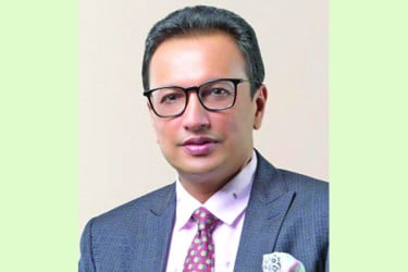 হাসপাতালে বসেই মামলা তুলে নিতে বাদীকে হুমকি