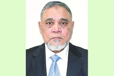 রাজনৈতিক বিতর্কে জড়াবে না ইসি