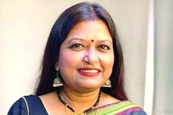 চয়নিকা চৌধুরীর বিরুদ্ধে গ্রেপ্তারি পরোয়ানা