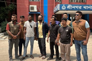 মুন্সীগঞ্জে আন্তঃজেলা ডাকাত দলের ৪ সদস্য গ্রেফতার
