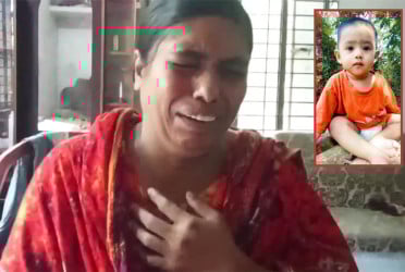 শিশুকন্যাকে মায়ের কোল থেকে কেড়ে নিয়ে দেড় লাখে বিক্রি করলেন বাবা