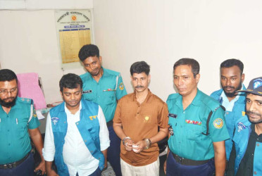 বরিশাল বিআরটিএতে দুদকের অভিযান, দালালের কারাদণ্ড