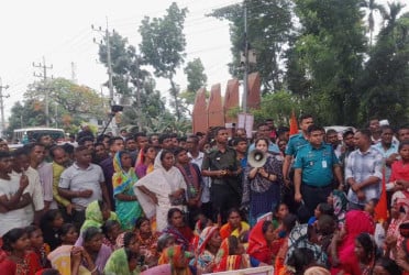 আপাতত এক সপ্তাহের বকেয়া মজুরি পাচ্ছেন চা শ্রমিকরা