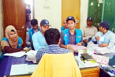 দিনাজপুর বিআরটিএ কার্যালয়ে দুদকের অভিযান, ২ জনের কারাদণ্ড