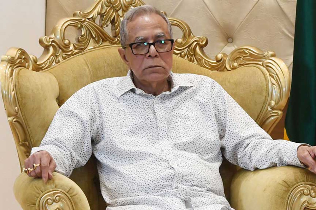 আবদুল হামিদের সঙ্গে আরও দেশ ছাড়লেন যারা