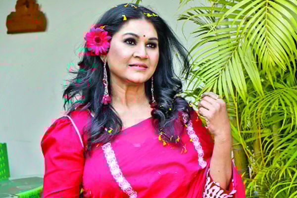 মাকে নিয়ে সামিনা চৌধুরী