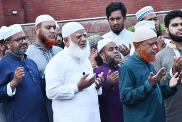 ব্যারিস্টার রাজ্জাকের কবর জিয়ারত করলেন জামায়াত আমির
