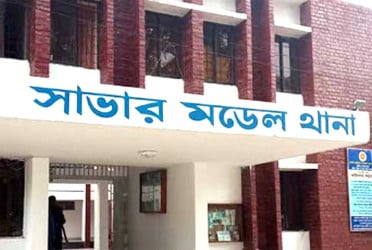বাবাকে হত্যার পর ৯৯৯-এ কল দিয়ে পুলিশে জানালেন মেয়ে