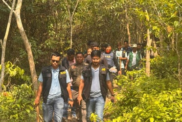 উখিয়া ও টেকনাফে যৌথবাহিনীর সাঁড়াশি অভিযান