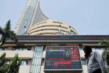 পাকিস্তান ও ভারতের শেয়ারবাজারে দর পতন