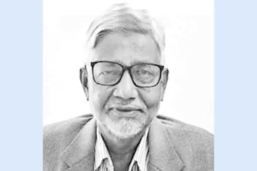এ অচলায়তন ভাঙতে হবে