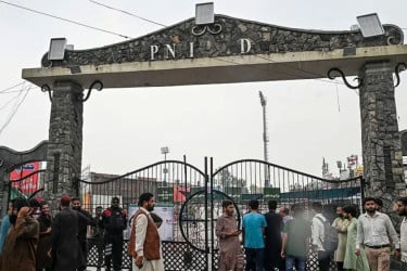 পাকিস্তান থেকে সরিয়ে যেখানে হবে পিএসএল