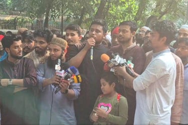 জুমার পর যমুনার সামনে বড় জমায়েতের ডাক হাসনাত আব্দুল্লাহর