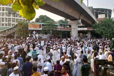 হাসনাতের ঘোষণার পর শাহবাগ অবরোধ