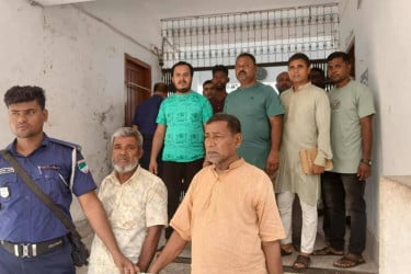 নড়াইলে তিন ইউপি চেয়ারম্যান গ্রেফতার