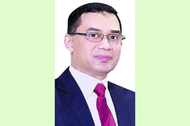 দোসরদের দেশ ত্যাগের সুযোগ দিচ্ছে সরকার