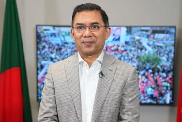 দোসরদের দেশ ত্যাগের সুযোগ দিচ্ছে সরকার