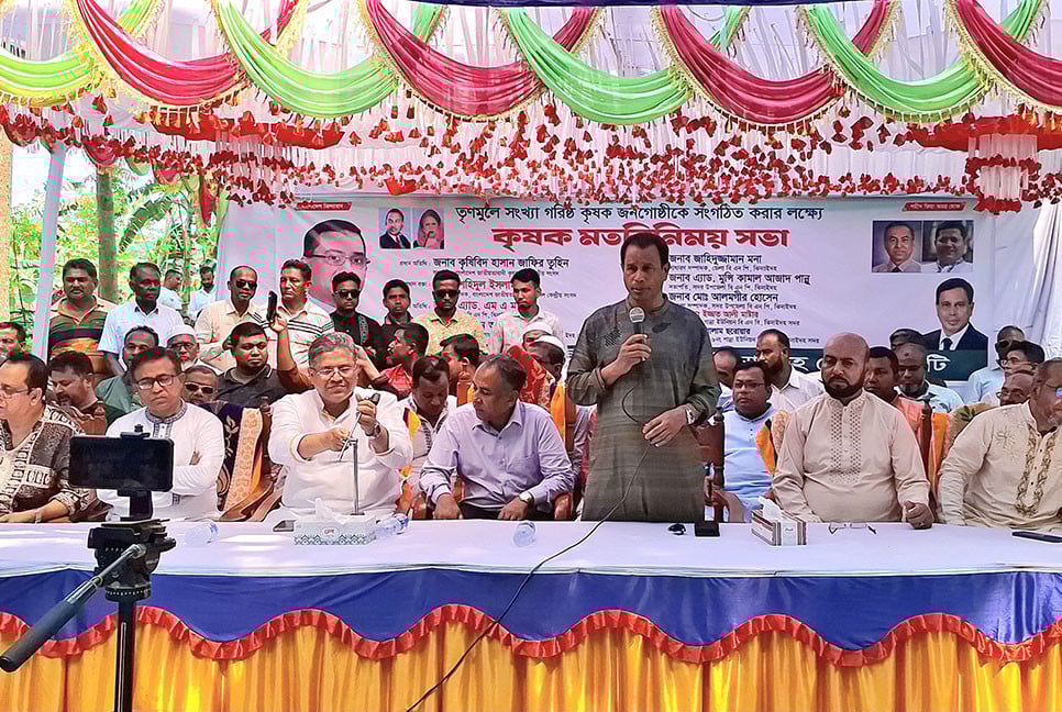 ঝিনাইদহে বজ্রপাতে মৃত দুই কৃষক পরিবার পেল তারেক রহমানের সহায়তার চেক