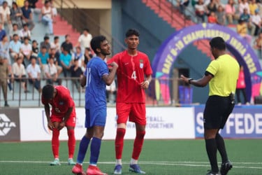 দুই গোলের লিড নিয়েও জিততে পারলো না বাংলাদেশ