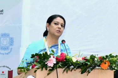 ‘প্রকল্প বাস্তবায়নে পরিবেশ রক্ষাকে সর্বোচ্চ গুরুত্ব দিতে হবে’