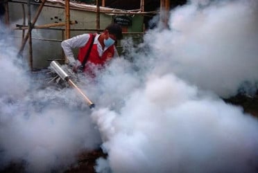 তীব্র গরম : মশককর্মীদের কাজ এক ঘণ্টা পিছিয়ে দিল ডিএনসিসি