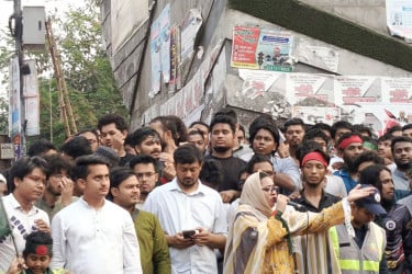 আওয়ামী লীগ নিষিদ্ধ করার আগ পর্যন্ত রাজপথ ছাড়বেন না: হাসনাত আবদুল্লাহ