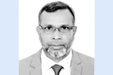 মা সন্তানের শ্রেষ্ঠ শিক্ষক