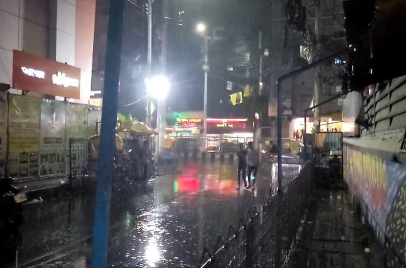 তাপপ্রবাহের পর রাজধানীতে স্বস্তির বৃষ্টি