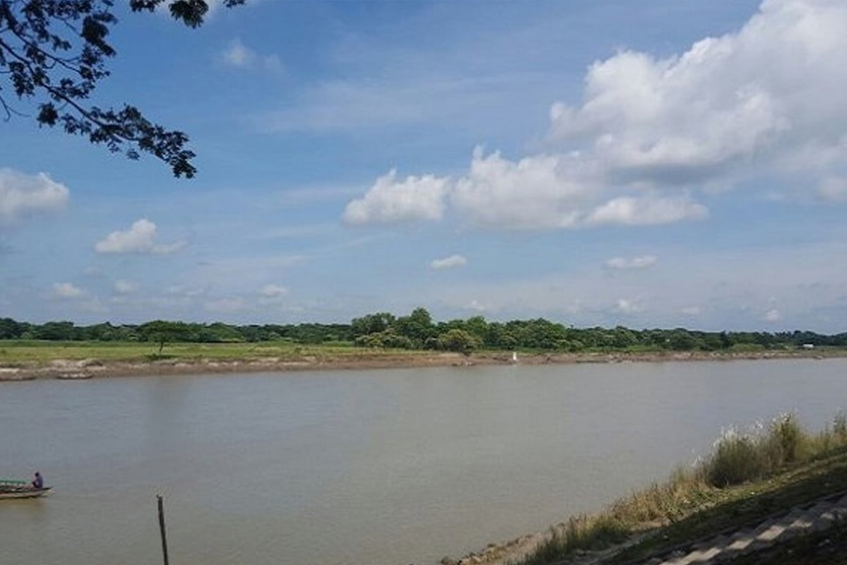 ব্রহ্মপুত্র নদে নিখোঁজ সহোদর শিশু, উদ্ধার চেষ্টা ব্যর্থ