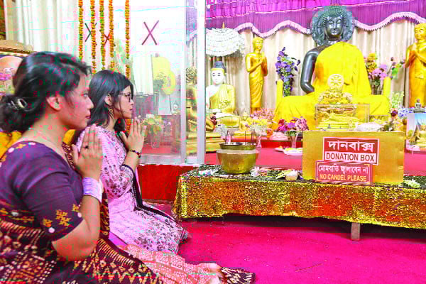 নানা আয়োজনে বুদ্ধপূর্ণিমা
