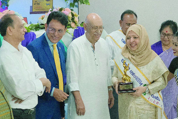 রত্নগর্ভা মা অ্যাওয়ার্ড পেলেন ৩৫ জন