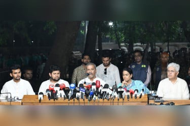 ৩০ কর্মদিবসের মধ্যে জুলাইয়ের ঘোষণাপত্র : আইন উপদেষ্টা