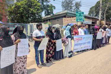সড়ক দুর্ঘটনা প্রতিরোধে বসুন্ধরা শুভসংঘের জনসচেতনতামূলক কর্মসূচি