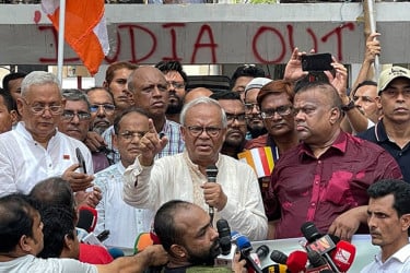 নির্বাচন নিয়ে সরকারের নীরবতায় জনগণের সন্দেহ ঘনীভূত হচ্ছে : রিজভী