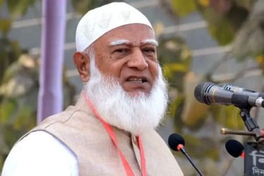 রাজনৈতিক দলগুলোর সঙ্গে আলোচনা করে আ. লীগকে নিষিদ্ধ করলে ভালো হতো : জামায়াত আমির