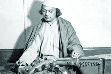 বিখ্যাতদের কাণ্ড