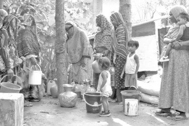 পানির কষ্টে লক্ষ্মীপুর পৌরবাসী