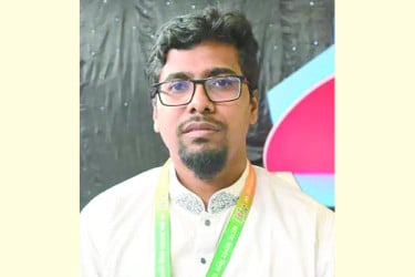 আ.লীগের কার্যক্রম নিষিদ্ধে খুশি সাধারণ মানুষ