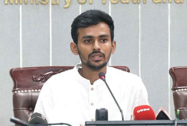ঘুষ, দুর্নীতি ও অনিয়ম : ৯০৯ ইমেইলে অভিযোগ-পরামর্শ পেলেন উপদেষ্টা আসিফ
