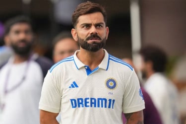 ১৪ বছরের টেস্ট ক্যারিয়ারে পর্দা টানলেন বিরাট কোহলি