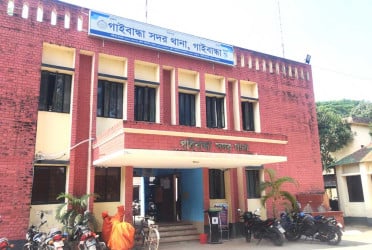 কালবৈশাখী ঝড়ে গাছের ডাল ভেঙে র‍্যাব সদস্য নিহত