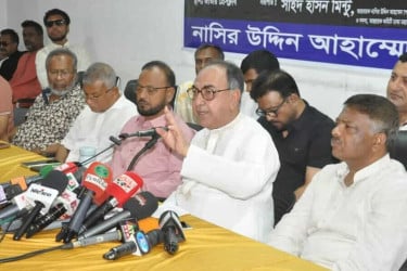 আওয়ামী লীগের কার্যক্রম নিষিদ্ধের আড়ালে দেশে নাটকীয়তা চলছে : মির্জা আব্বাস