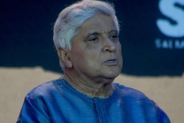বলিউড তারকারা কেন নীরব? জবাব দিলেন জাভেদ আখতার