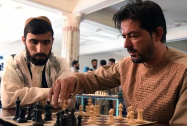 আফগানিস্তানে নিষিদ্ধ হলো দাবা খেলা
