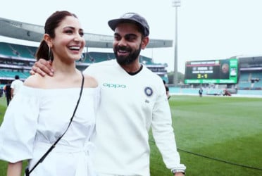 ‘তোমার চোখের পানি দেখেনি কেউ’, কোহলির অবসরে আনুশকা