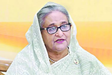 হাসিনার বিরুদ্ধে পাঁচ অভিযোগ