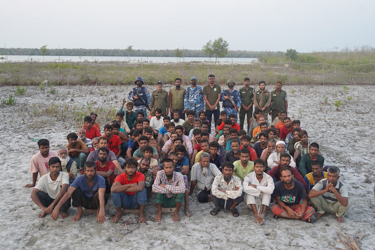 সুন্দরবনে ভারতের পুশইন করা ৭৮ জনকে থানায় হস্তান্তর করেছে কোস্টগার্ড
