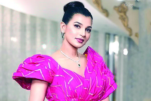 উৎসবে বর্ষা