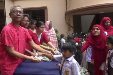 গোপালগঞ্জে ফল উৎসব অনুষ্ঠিত
