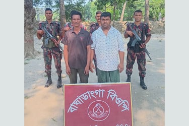 ঝিনাইদহে পৃথক অভিযানে আটক ৫৯